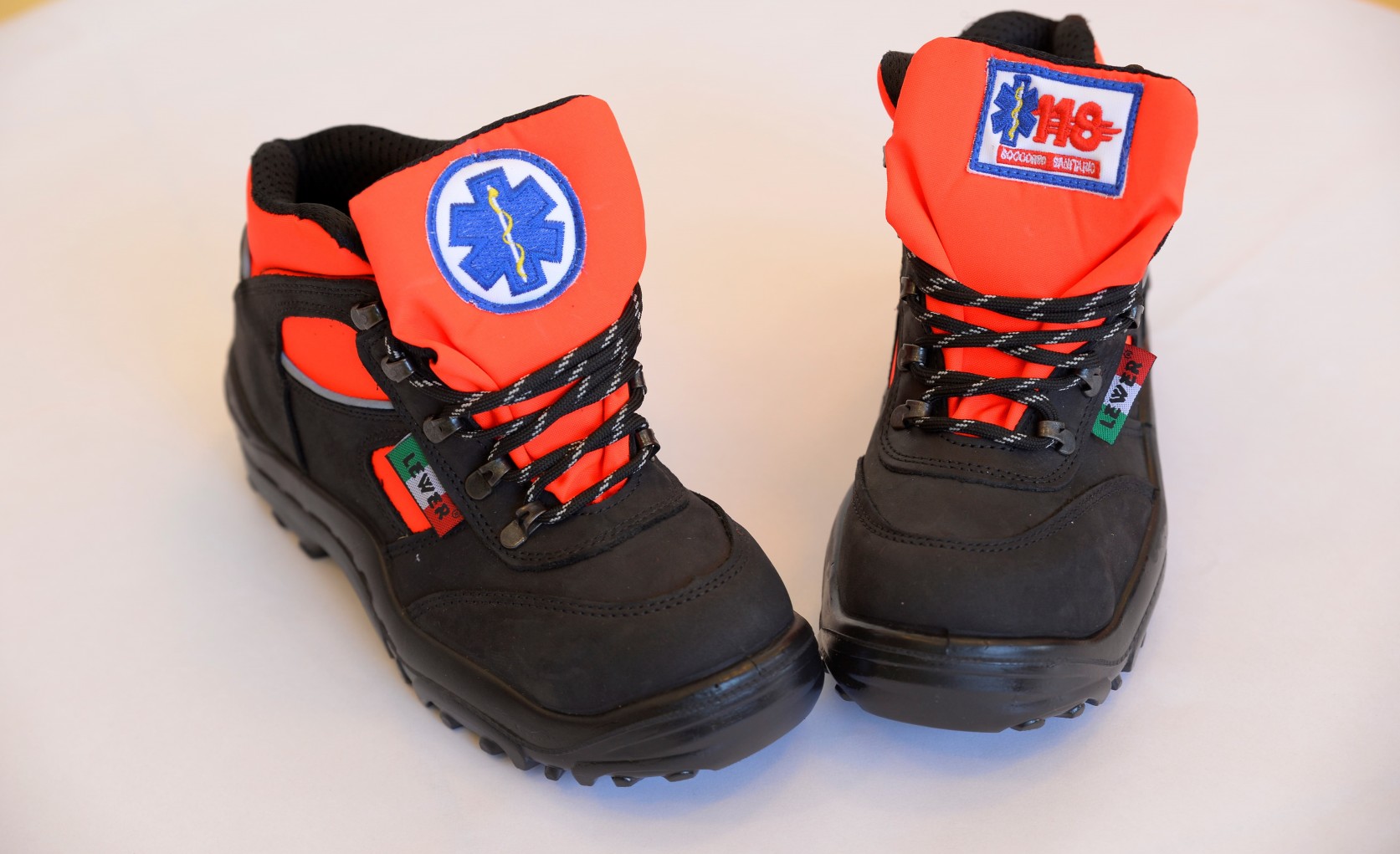 scarpe antinfortunistiche per soccorritori